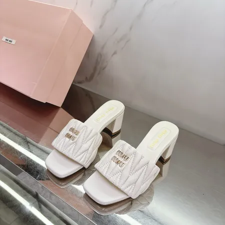 ミュウミュウ サンダル