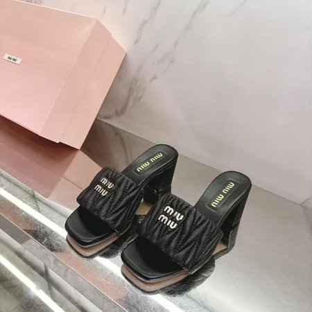 ミュウミュウ サンダル