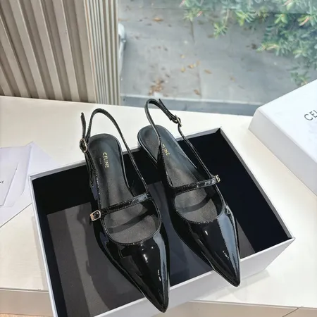 セリーヌ サンダル