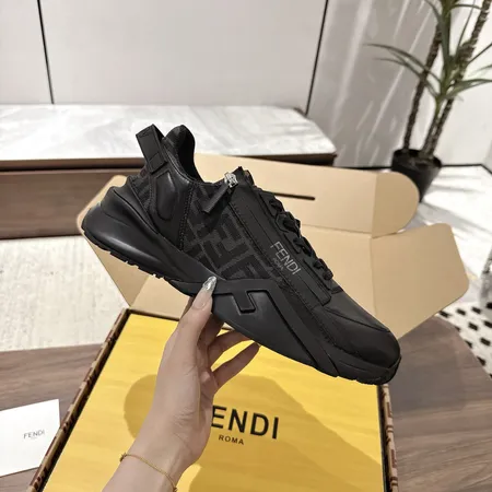 フェンディ スニーカー