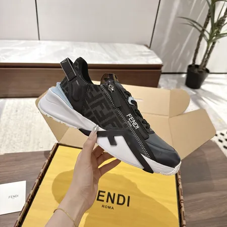 フェンディ スニーカー