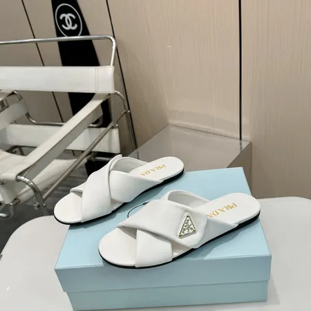 プラダ スリッパ