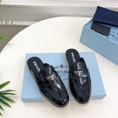 プラダ スリッパ