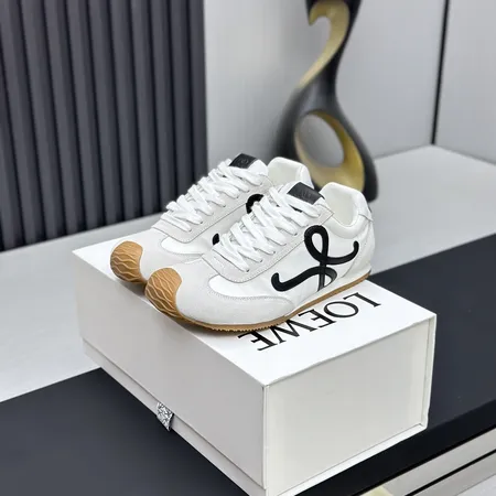 ロエベ カジュアルシューズ