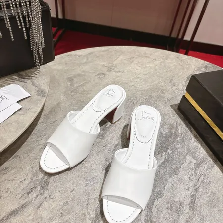 クリスチャン・ルブタン サンダル