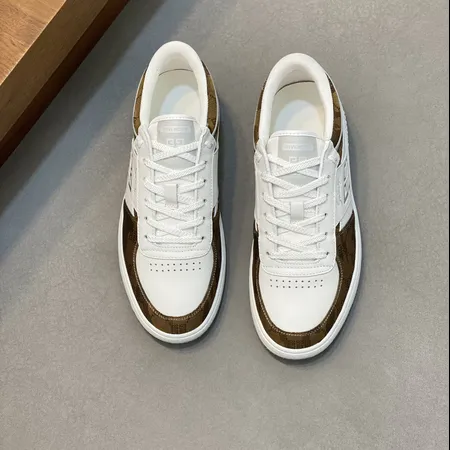 ジバンシィ カジュアルシューズ