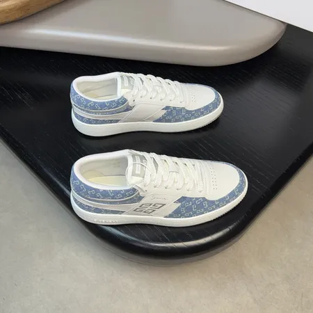 ジバンシィ カジュアルシューズ