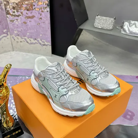 ルイヴィトン スニーカー