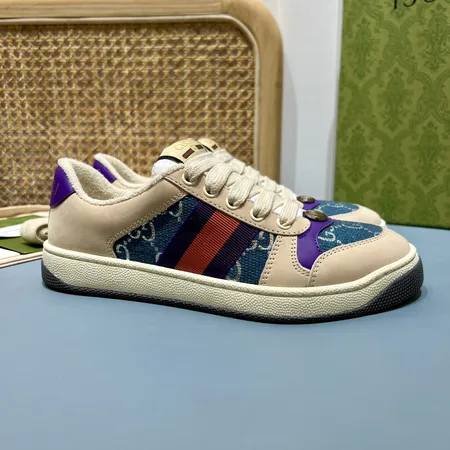 グッチ カジュアルシューズ