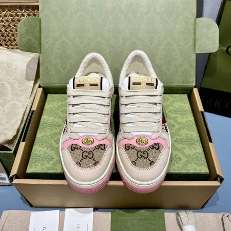 グッチ カジュアルシューズ