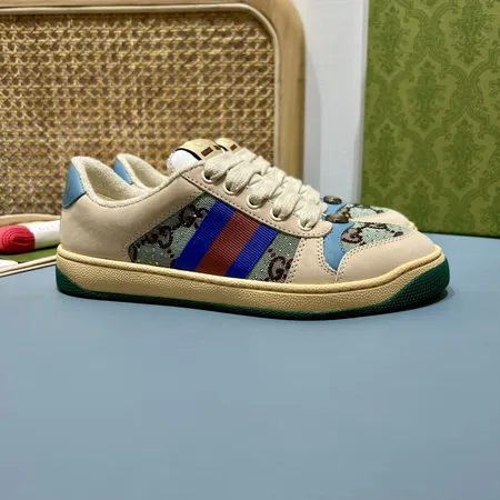 グッチ カジュアルシューズ