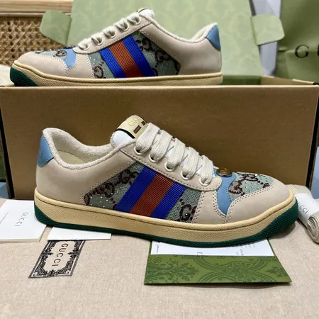 グッチ カジュアルシューズ