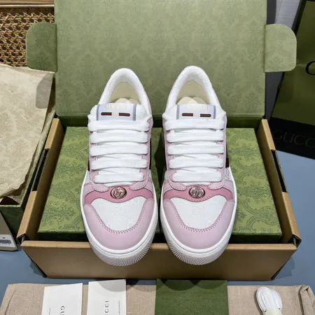 グッチ カジュアルシューズ