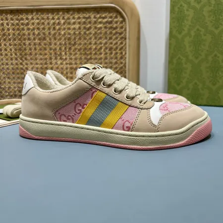 グッチ カジュアルシューズ