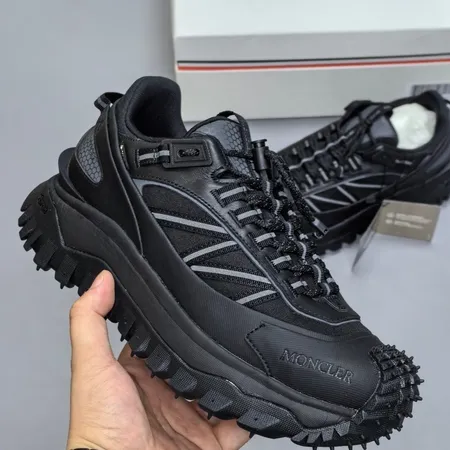 モンクレール スニーカー