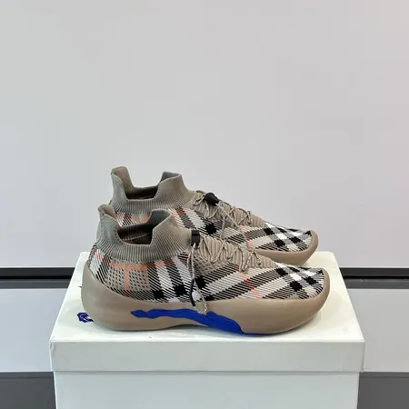 バーバリー ス スニーカー