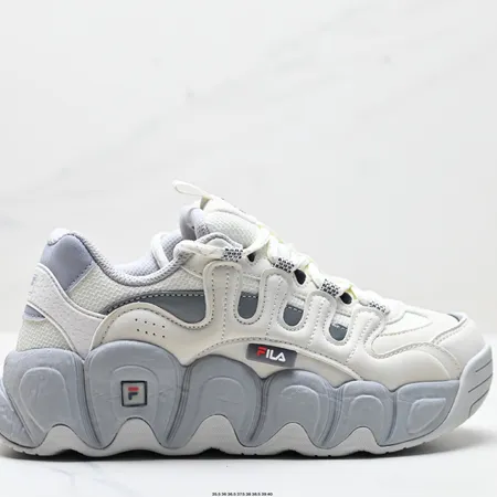 フィラ スニーカー