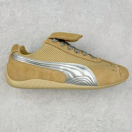 プーマ スニーカー