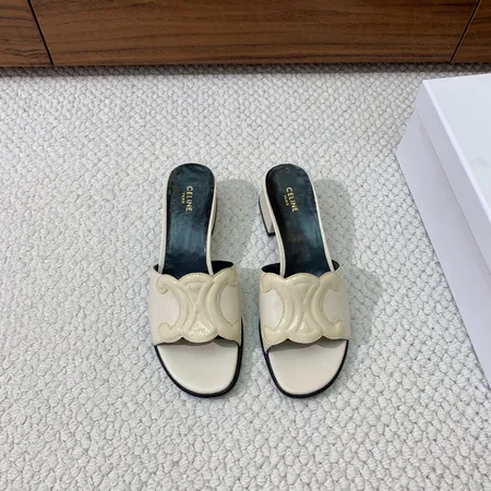 セリーヌ サンダル