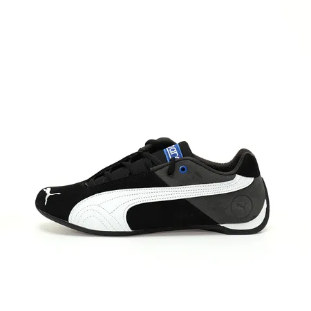 プーマ スニーカー