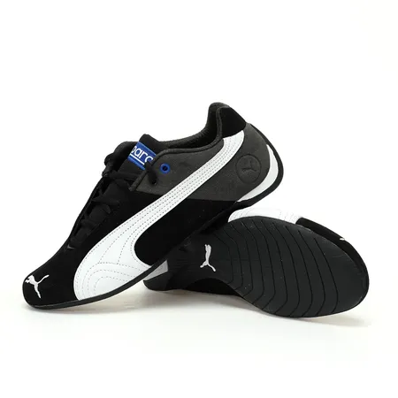 プーマ スニーカー