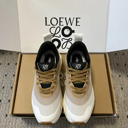 ロエベ スニーカー