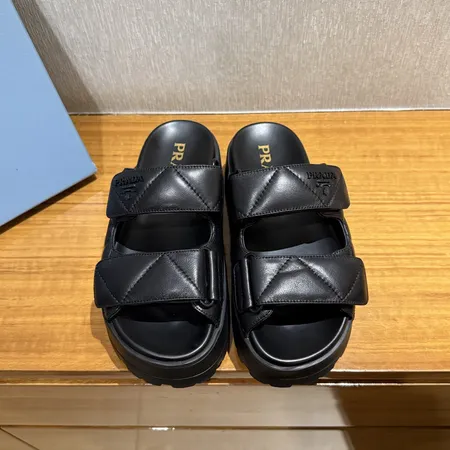 プラダ サンダル