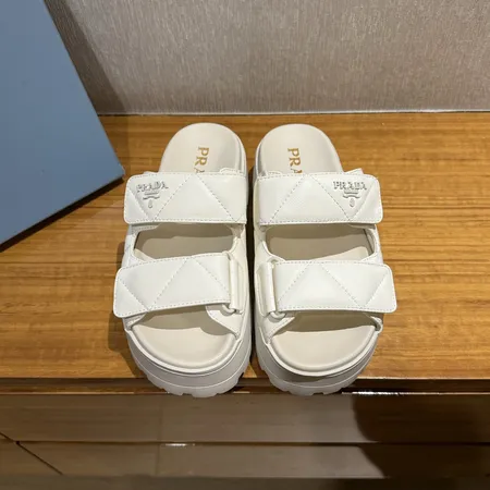 プラダ サンダル