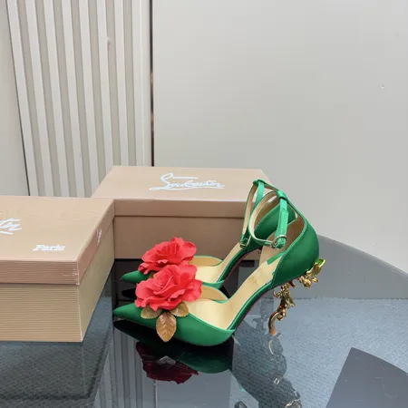 クリスチャン・ルブタン サンダル