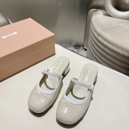 ミュウミュウ スリッパ