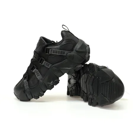 フィラ スニーカー