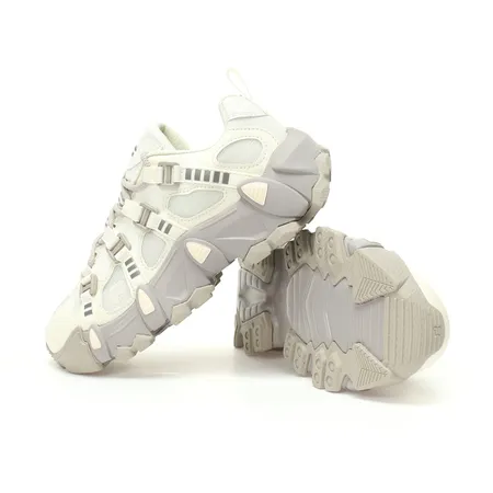 フィラ スニーカー