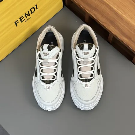 フェンディ スニーカー