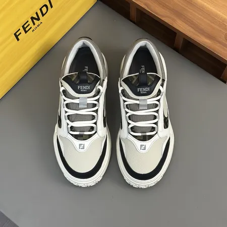 フェンディ スニーカー