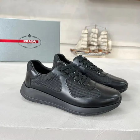 プラダ カジュアルシューズ