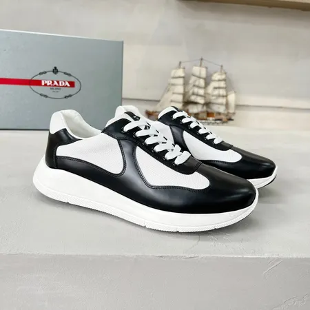 プラダ カジュアルシューズ