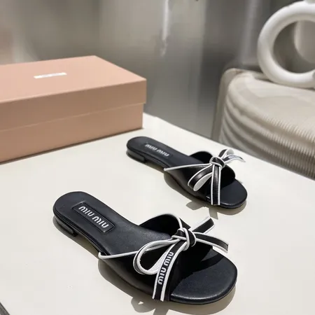 ミュウミュウ スリッパ