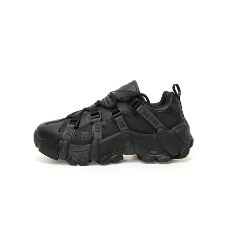 フィラ スニーカー