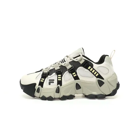 フィラ スニーカー