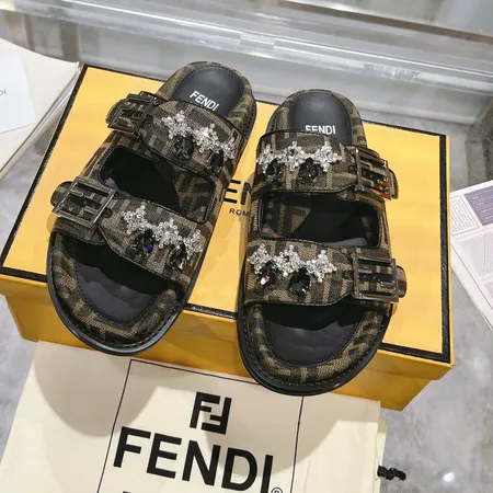 フェンディ スリッパ