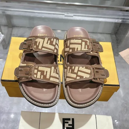 フェンディ スリッパ