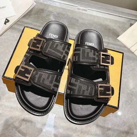 フェンディ スリッパ