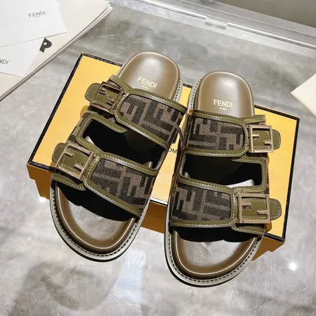 フェンディ スリッパ