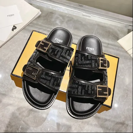 フェンディ スリッパ