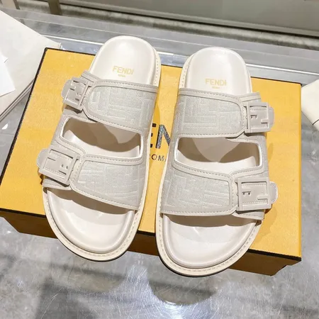 フェンディ スリッパ