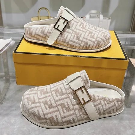 フェンディ スリッパ