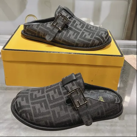 フェンディ スリッパ