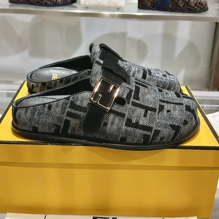 フェンディ スリッパ