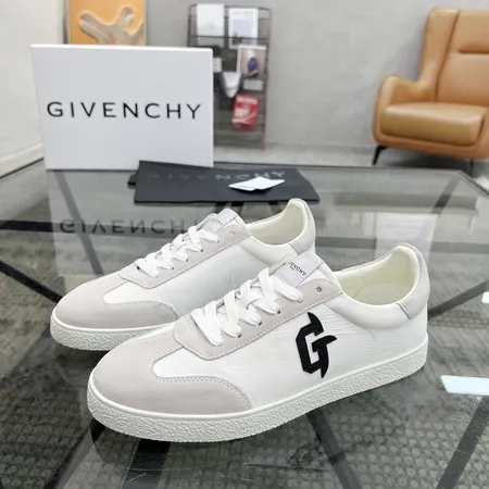 ジバンシィ カジュアルシューズ