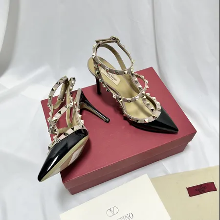 ヴァレンティノ サンダル